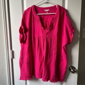 Entro hot pink raw hem top M